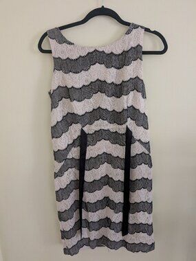 Eva Mendes Black & White Lace Sleeveless Dress